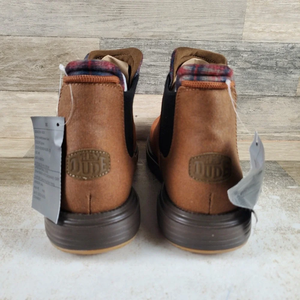 Hey Dude Branson Classic Mens Chelsea Boot Sz 9 Cognac Faux Leather Round Toe